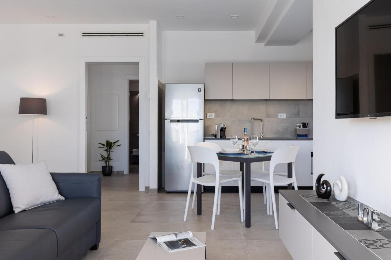 Oneweek Gaeta Suites And Apartments ภายนอก รูปภาพ