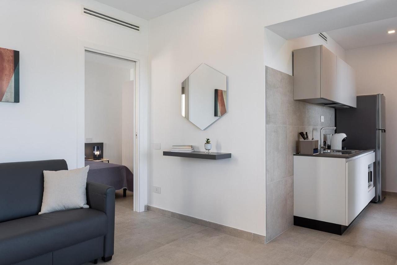 Oneweek Gaeta Suites And Apartments ภายนอก รูปภาพ