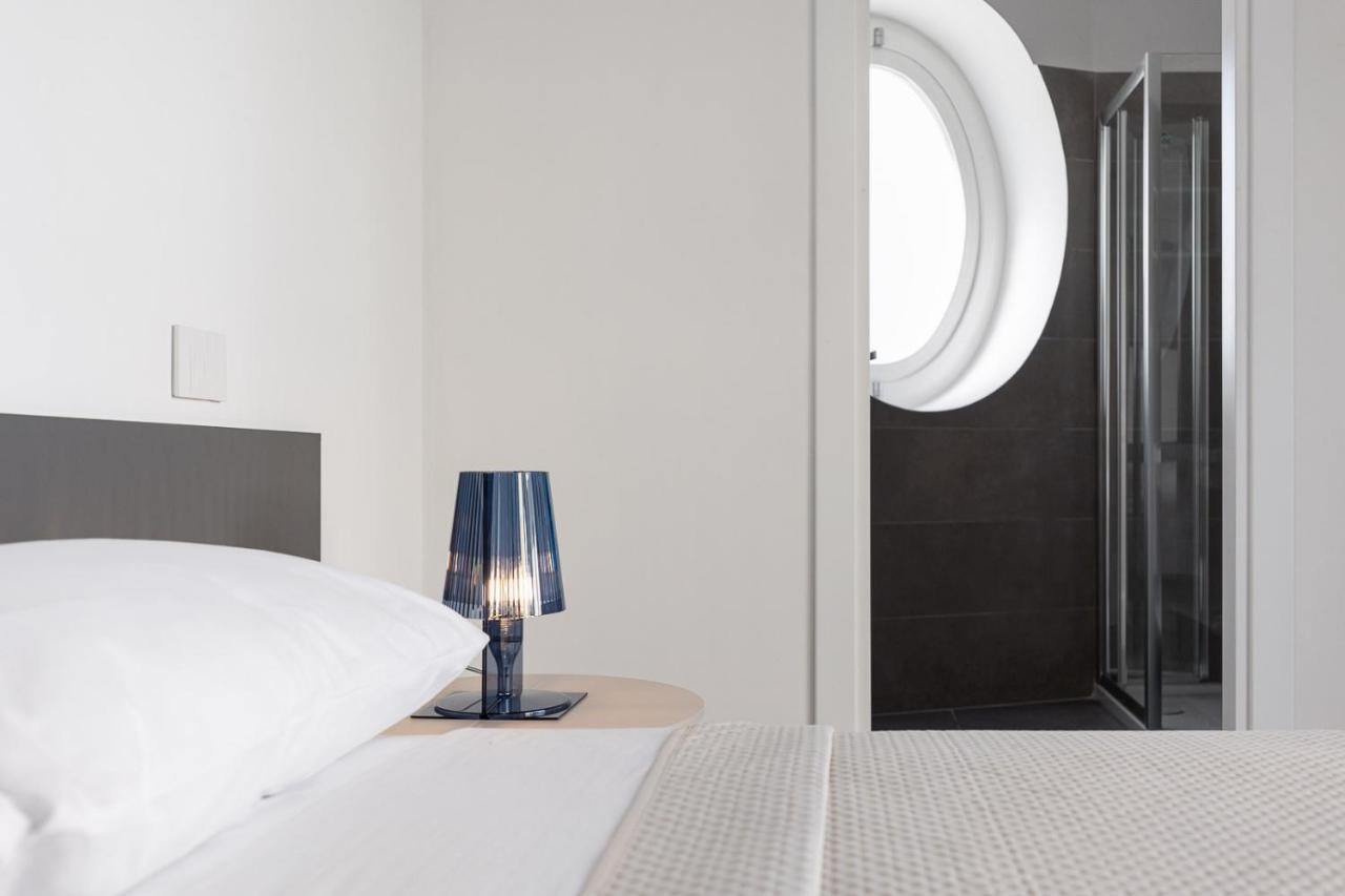 Oneweek Gaeta Suites And Apartments ภายนอก รูปภาพ