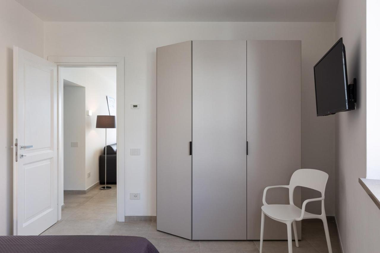 Oneweek Gaeta Suites And Apartments ภายนอก รูปภาพ