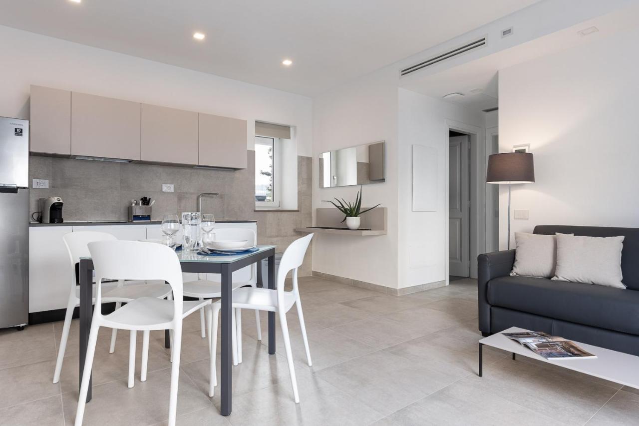Oneweek Gaeta Suites And Apartments ภายนอก รูปภาพ